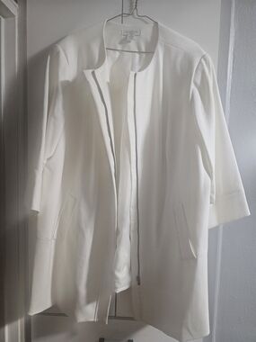 Liz Claiborne White Collarless Zip-Front Jacket